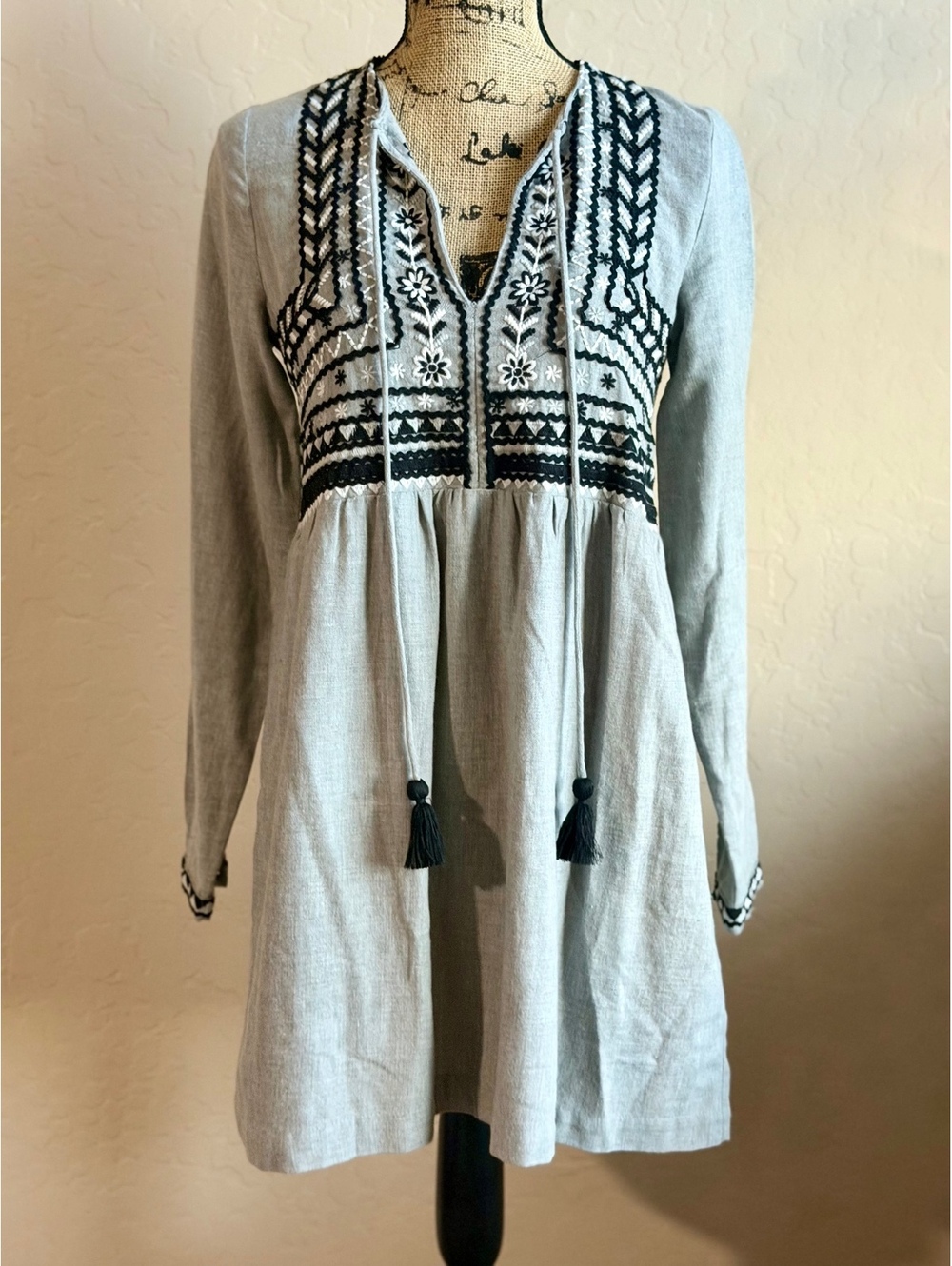 Zara TRF Womens XS Gray Embroidered Tunic Dress Boho Tassel Long Sleeve Mini